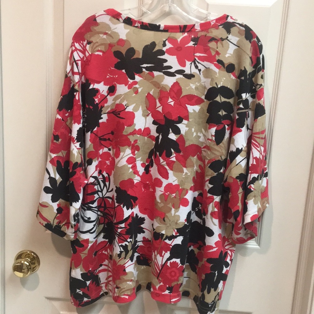 Lightweight Floral Print Dolman Sleeve Women's Top - Red/Black/Tan - Picture 2 of 9
